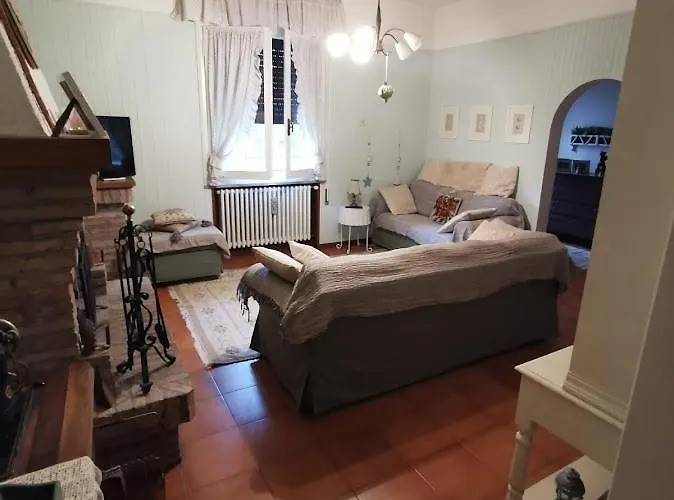 Rum i privatbostad La Casa Di Gim Lugo (Ravenna)